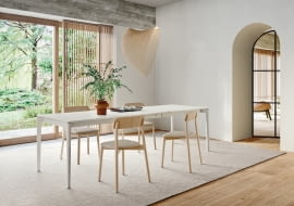 Jak dopasować krzesła do stołu w jadalni?