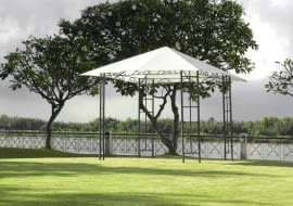 WYPRZEDAŻ!: Pawilon ogrodowy ROMA, NOWA CENA: 465 zł, stara cena: 549zł; waga: 26kg, słupki: rura stalowa, pokrycie: poliester 190g/m2, wysokość: 2,60m, szerokość: 3m, długość: 3m, kolor: biały. Do kupienia w sklepach JYSK.