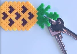 Breloczek w kształcie ananasa