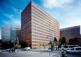 jean nouvel, herzog and de meuron, antonio gaudi, architektura, top 10, santiago calatrava, barcelona, hiszpania