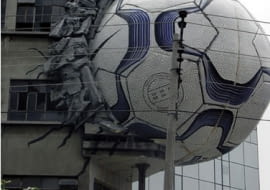 Piłka a architektura