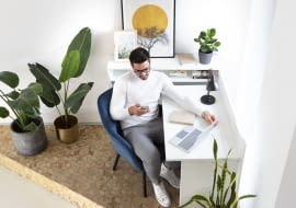 Domowe biuro do pracy zdalnej – jak je urządzić?