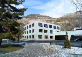 Szkoła w Volleges w Szwajcarii. Savioz Fabrizzi Architectes