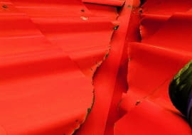 Arkusze blachodachówki cięte nieodpowiednimi narzędziami szybko rdzewieją