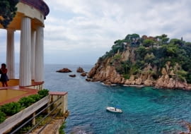 Najpiękniejsze widoki na morze roztaczają się ze Świątyni Linneusza (na zdjęciu po lewej)