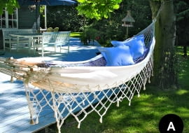 Radości sybaryty (a) Gdy sąsiad krząta się wśród grządek, ty leniuchujesz w hamaku. Ale ogród masz jak z obrazka. Jak to robisz? Odpowiedź jest prosta: jesteś osobą świetnie zorganizowaną, przewidującą konsekwencje swych działań. Dzięki temu osiągasz komfort bez dużych nakładów pracy. Potrafisz cieszyć się życiem, odczuwać szczęście tu i teraz. Ale może jednak warto dodać życiu dynamiki? Na początek wstań z hamaka, pograj w piłkę, pobiegaj. Dla higieny fizycznej i psychicznej.