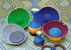 POWRÓT DO AFRYKI. Kolekcja naczyń Agasho powstała podczas projektu Design for Peace w afrykańskim mieście Wagadugu. Ich wprowadzenie na rynek ma pomóc rdzennym mieszkańcom w uzyskaniu stabilności finansowej.