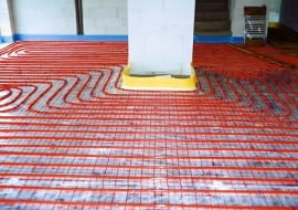 OGRZEWANIE PODLOGOWE W GRUBEJ WARSTWIE WYLEWKI