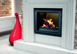 Propozycja 1. Standard. CSDLine Aqua 15 l Model: z szybą prostą l Moc: nominalna 15 kW l Wymiary: wys. 860 x szer. 620 x gł. 535 mm l Materiał: wkład z żeliwa l Wyposażenie podstawowe: wężownica schładzająca, szyber, dolot powietrza, zimna rączka, drzwi otwierane na bok, szyba samoczyszcząca (kurtyna powietrzna i piroliza) Cena : 5535 zł (23% VAT)