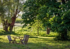 Meble ogrodowe, czyli komfort i estetyka w ogrodzie