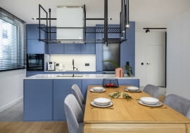 Apartament na Pradze w kolorze nieba