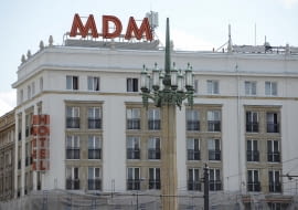 17.08.2018 Warszawa , Plac Konstytucji . Hotel MDM po remoncie elewacji . Fot. Maciek Jazwiecki / Agencja Gazeta SLOWA KLUCZOWE: manual elewacja remont plac konstytucji socrealizm hotel front budynek