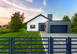 Okna, drzwi, bramy i ogrodzenia – postaw na holistyczne podejście