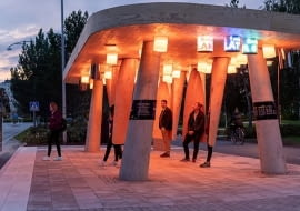 Przystanek w Umeå.  Proj. Rombout Frieling Lab