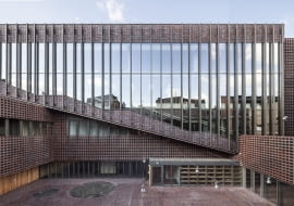 Wydział Radia i Telewizji im. K. Kieślowskiego Uniwersytetu Śląskiego. Proj. BAAS arquitectura, Grupa 5 Architekci i MAŁECCY biuro projektowe