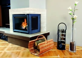 Dobrze dobrany do wnętrza kominek stanowi jego ozdobę. Przede wszystkim powinien być on jednak bezpieczny