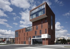 Ratusz i Centrum Administracyjno-Usługowe w Siechnicach