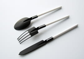 Sztućce inspirowane narzędziami ogrodowymi