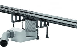 Advantix Vario/VIEGA | Odpływ liniowy, podłogowy | ruszty w kolorze stali nierdzewnej, białym i czarnym | przepustowość: od 0,4 do 0,8 l/s | wys. odpływu regulowana 95-150 mm, całkowita dł regulowana 300-1200 mm | możliwość dopasowania dł. poprzez przycięcie korpusu i rusztu. Cena: ok. 1478 zł (odpływ), od ok. 367 zł (ruszt), www.viega.pl