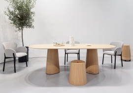 Kolekcja Point Of View: stoły drewniane marki TON