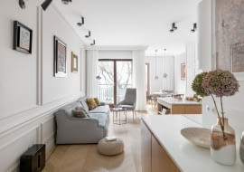 Mieszkanie na Powiślu z klimatem paryskiej kamienicy