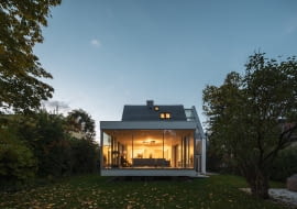 Przebudowa i rozbudowa domu jednorodzinnego we Wrocławiu. Proj. PORT