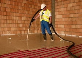 Wykonywanie podłogi z ogrzewaniem wodnym