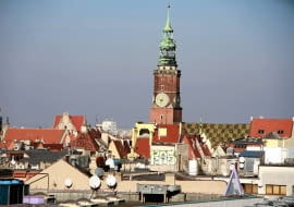 12.02.2015 Wroclaw , Swodnicka / Plac Teatralny . Odremontowana kamienica Grycana " Szklany dom " . Widok na ratusz . Fot . Kamila Kubat / Agencja Gazeta SLOWA KLUCZOWE: szklany dom grycan kamienica