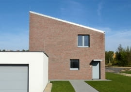 Dom typ A na osiedlu Srebrne Stawy. Pierwsze budynki powstały już w 2012 roku