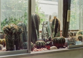 Wazon "OKO". Proj. Malwina Konopacja. Kolekcja „Po drugiej stronie lustra”