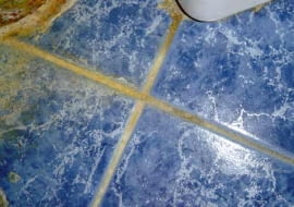 Nawet mocno zabrudzone spoiny można odczyścić.