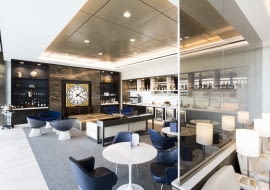 W strefach VIP czas płynie jak na wakacjach, zanim jeszcze się wyleci na urlop, wszystko dzięki komfortowi wnętrz i obsłudze