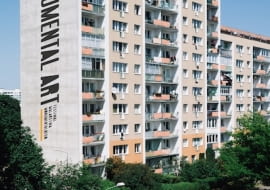 SAME84 z Grecji malować będzie przy ul. Pilotów 13g.