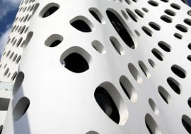 O-14 ekologiczny dziurawy budynek