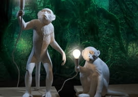 Palmy, małpy, ananasy - moda na egzotyczne motywy w designie