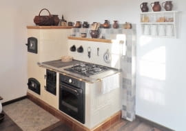 Kiedy przyszło do wykończania wnętrz, pani Magda uparła się, że w domu musi pojawić się kuchenny piec - taki, jak był u babci.