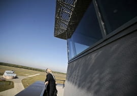 Wieża kontroli lotów w Łodzi, proj. SDA