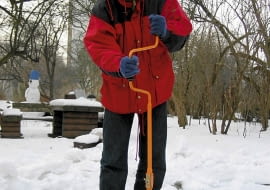 27.02.2003 WARSZAWA JEZIORKO ZIMA LOD STAW PIELEGNACJA RYBY SWIDER LODOWY WIERCENIE OTWORU W LODZIE WYMIANA GAZOWA ZIMOWANIE FOT. PAWEL SLOMCZYNSKI / AGENCJA GAZETA PUBLIKACJA KWIETNIK NR 12 (108) - 12.2003 PUBLIKACJA OGRODY NUMER SPECJALNY 1/2005 - OGRODKI WODNE - 3.2005 SLOWA KLUCZOWE: ZIMA WODA RYBY NARZEDZIA ZDJĘCIE DO WKŁADKI: PUBLIKACJA KWIETNIK NR 12 (108) OGRODY NUMER SPECJALNY 1/2005 - OGRODKI WODNE - CZASOPISMA