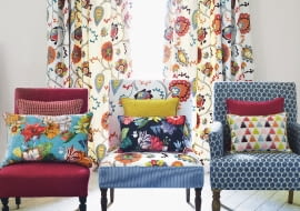 USPOKOJENIE. Wielobarwną wzorzystą aranżację dobrze jest wyciszyć choćby jednym gładkim elementem.