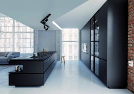 Montaż szynoprzewodów PROFILE jest możliwy zarówno w wersji natynkowej, jak i podtynkowej lub w systemie szyn podwieszanych na linkach.