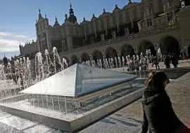 Fontanna na Rynku Głównym w Krakowie