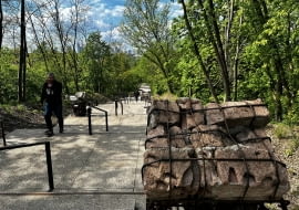 Park Akcji "Burza" przy kopcu Powstania Warszawskiego w Warszawie. Proj. topoScape i Archigrest.