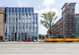 Nowogrodzka Square. Proj. HRA Architekci.