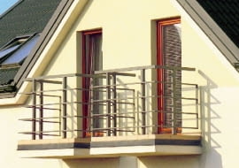 Balkon wymaga szczególnie starannego zaprojektowania i właściwego wykonania zarówno samej konstrukcji, jak i wszystkich warstw izolacji