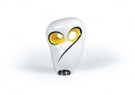 Sowa Figurka z liczącej 130 modeli kolekcji powstałej w latach 50. i 60. XX wieku w Zakładzie Ceramiki i Szkła IWP. Obecnie produkowana w zakładzie AS w Ćmielowie. Więcej na: www.as.cmielow.com.pl