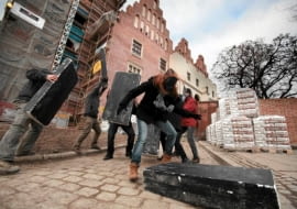 15.01.2012 POZNAN . HAPPENING POD BUDOWA ZAMKU NA GORZE PRZEMYSLA . F OT. PIOTR SKORNICKI / AGENCJA GAZETA SLOWA KLUCZOWE: ZAMEK PRZEMYSLA