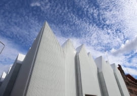 24.09.2013 Szczecin . Budowa nowego gmachu Filharmonii Szczecinskiej u zbiegu ul. Matejki i ul. Malopolskiej . Fot. Cezary Aszkielowicz / Agencja Gazeta SLOWA KLUCZOWE: nowa Filharmonia pocztowka budynek obiekt architektura /FR/