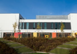 Międzypokoleniowe Centrum Edukacji na warszawskim Wilanowie - budynek, architektura