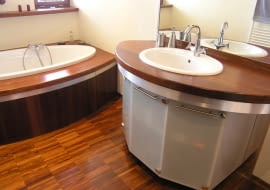 Drewno iroko w łazience