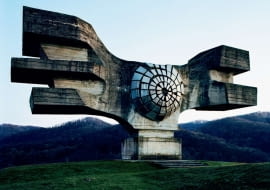 Spomeniki - nieznane perły modernizmu